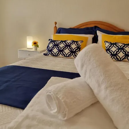 Blue Waves Quiaios Apartman *